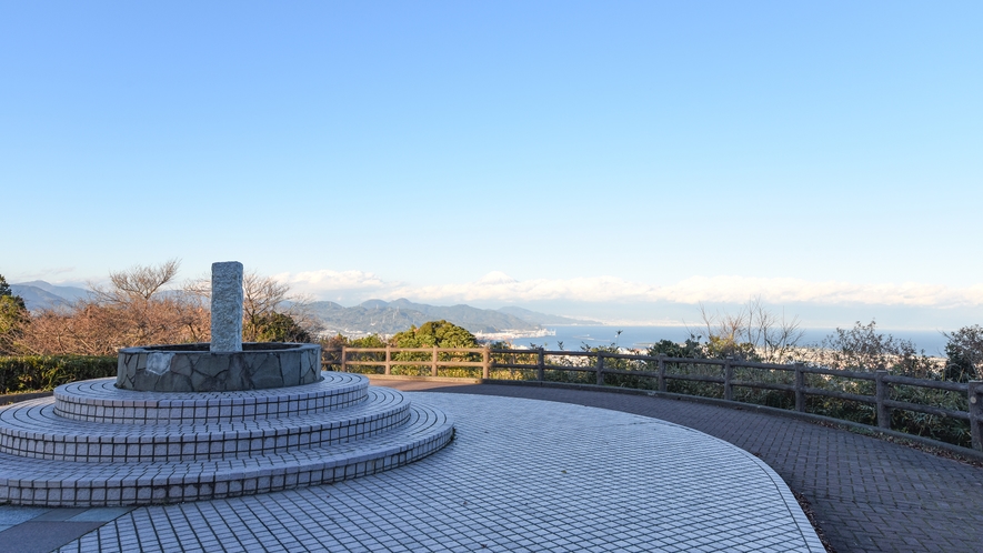 **【周辺／日本平吟望台】昼夜どちらも絶景が楽しめる撮影スポット／当館から車で約20分