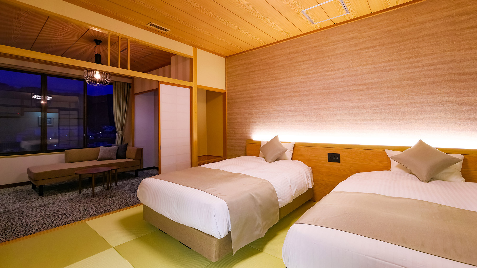 スーペリア和ベッド10畳 (本館)