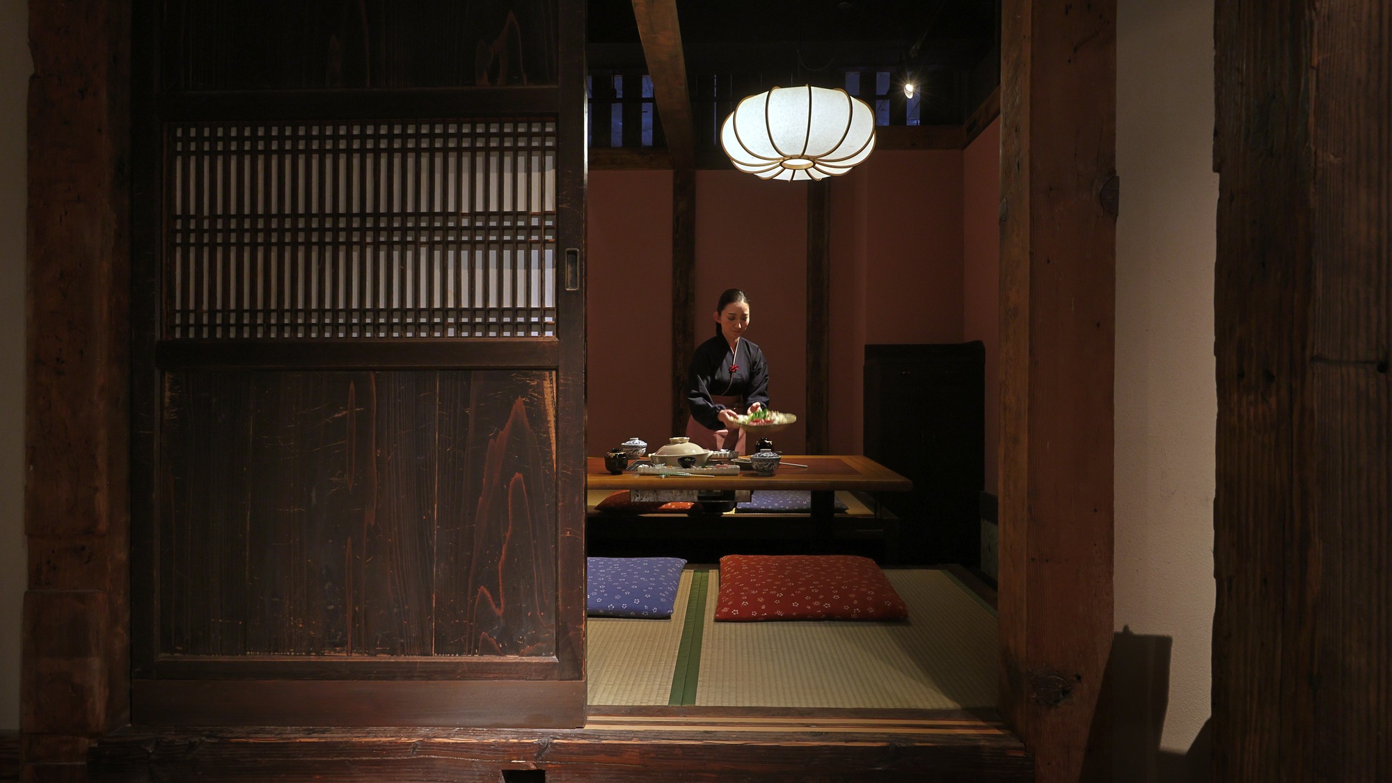 完全個室なプライベート空間「お食事処 かまど」