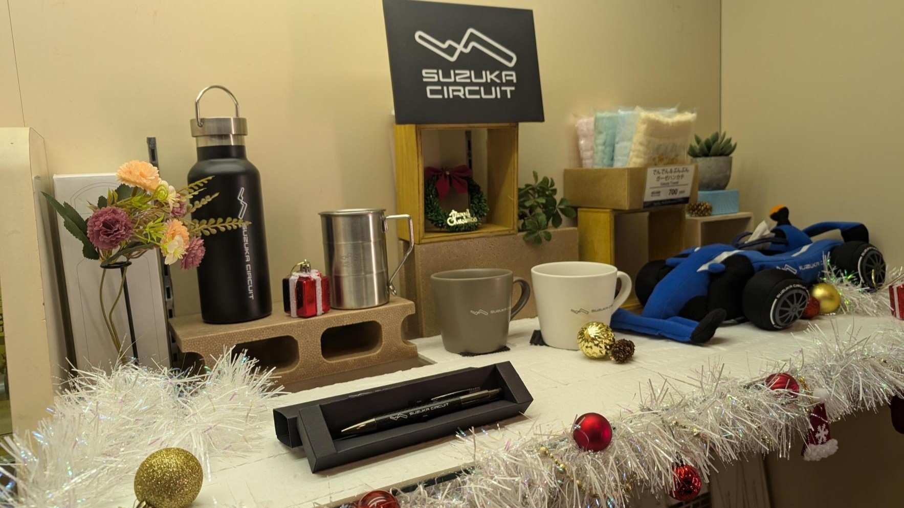 【館内】鈴鹿サーキット_グッズ販売コーナー