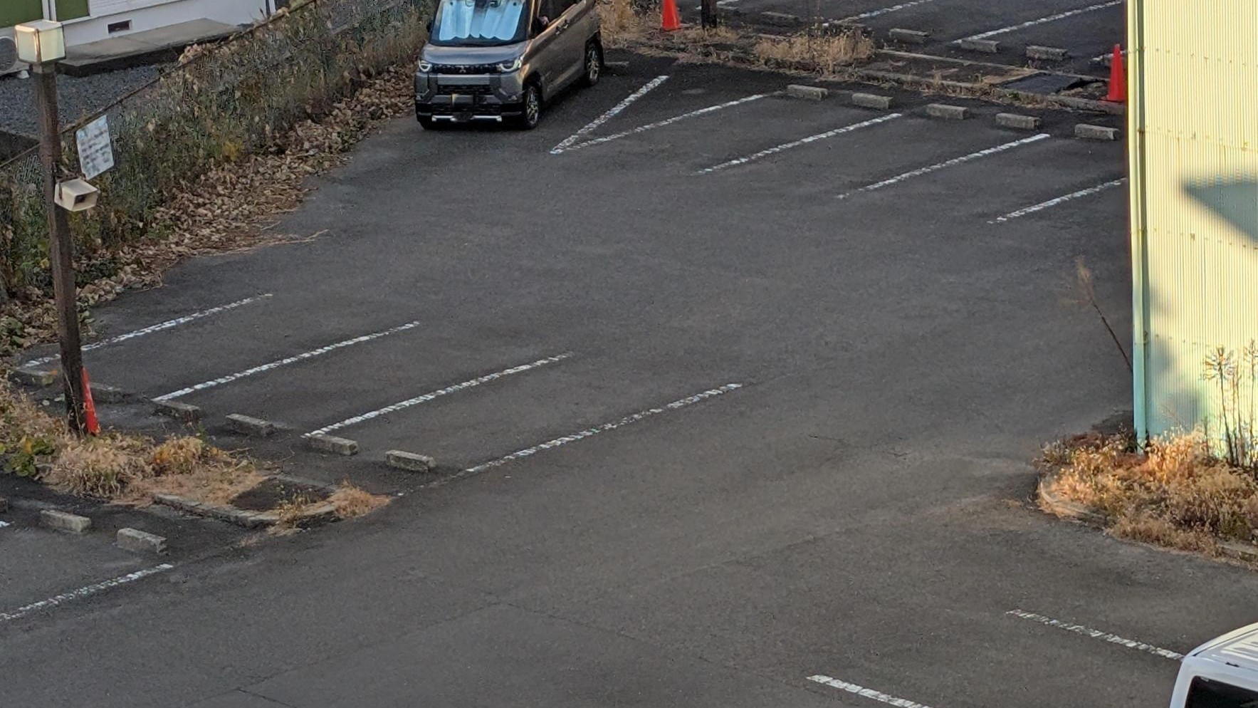 平面駐車場（無料・先着順）