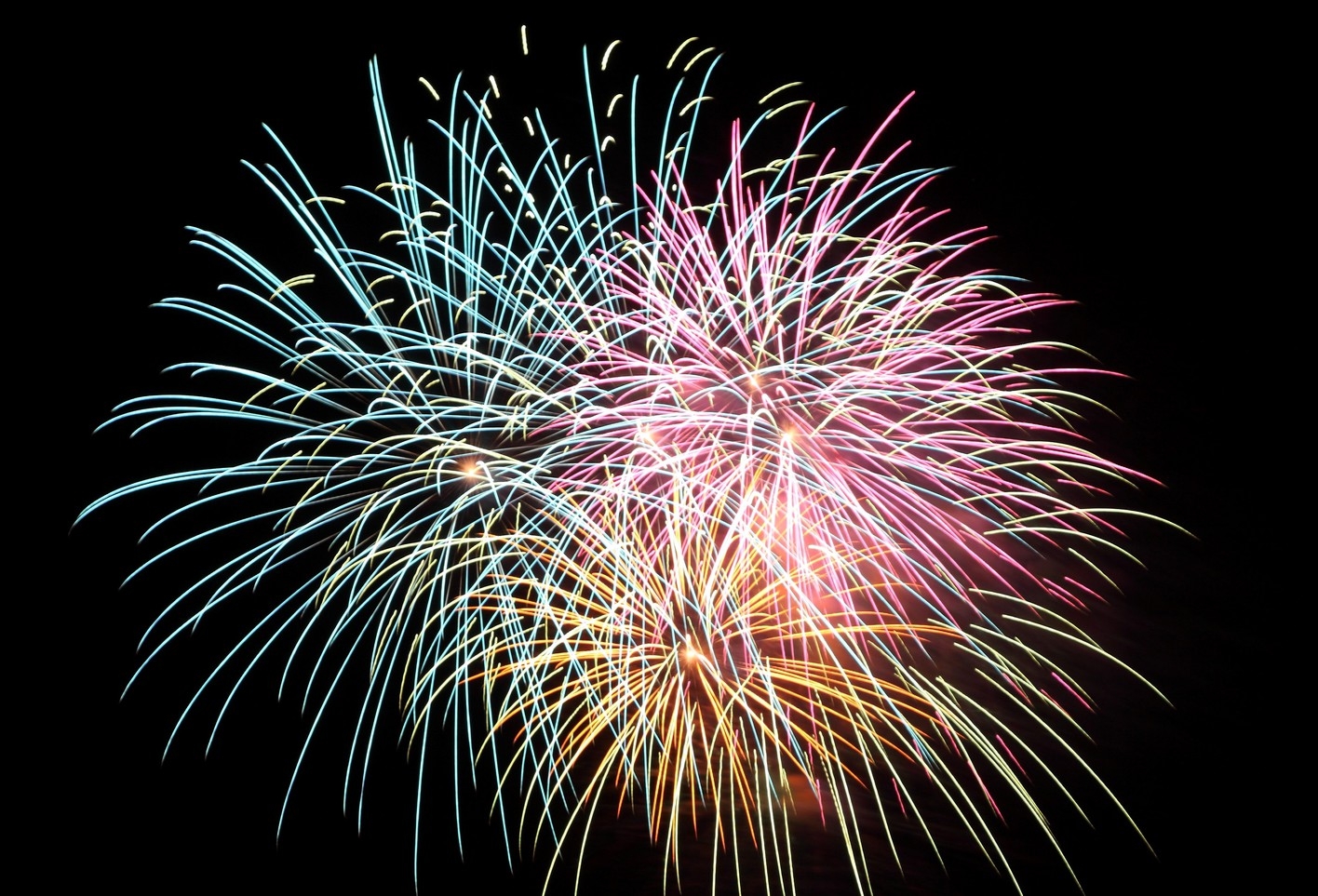 ★8月2日宇佐美海岸花火★最上階スイートルームでの花火観賞プラン(花火室料は現地精算)