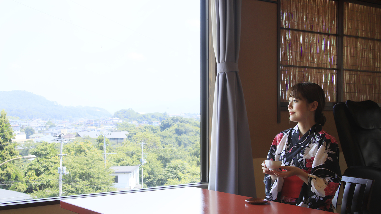 ＜源泉かけ流し＞展望内風呂付客室［山吹彩ーやまぶきいろ］16.5畳＋8畳リビング