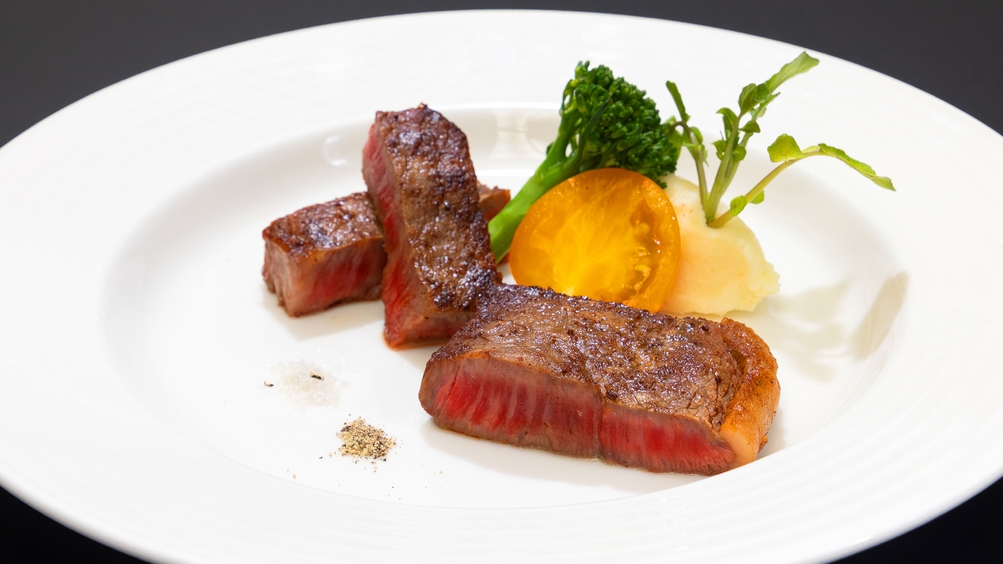 御料理｜☆☆★★★｜３つ星【雅】プラン　厳選山形牛すき焼きコース