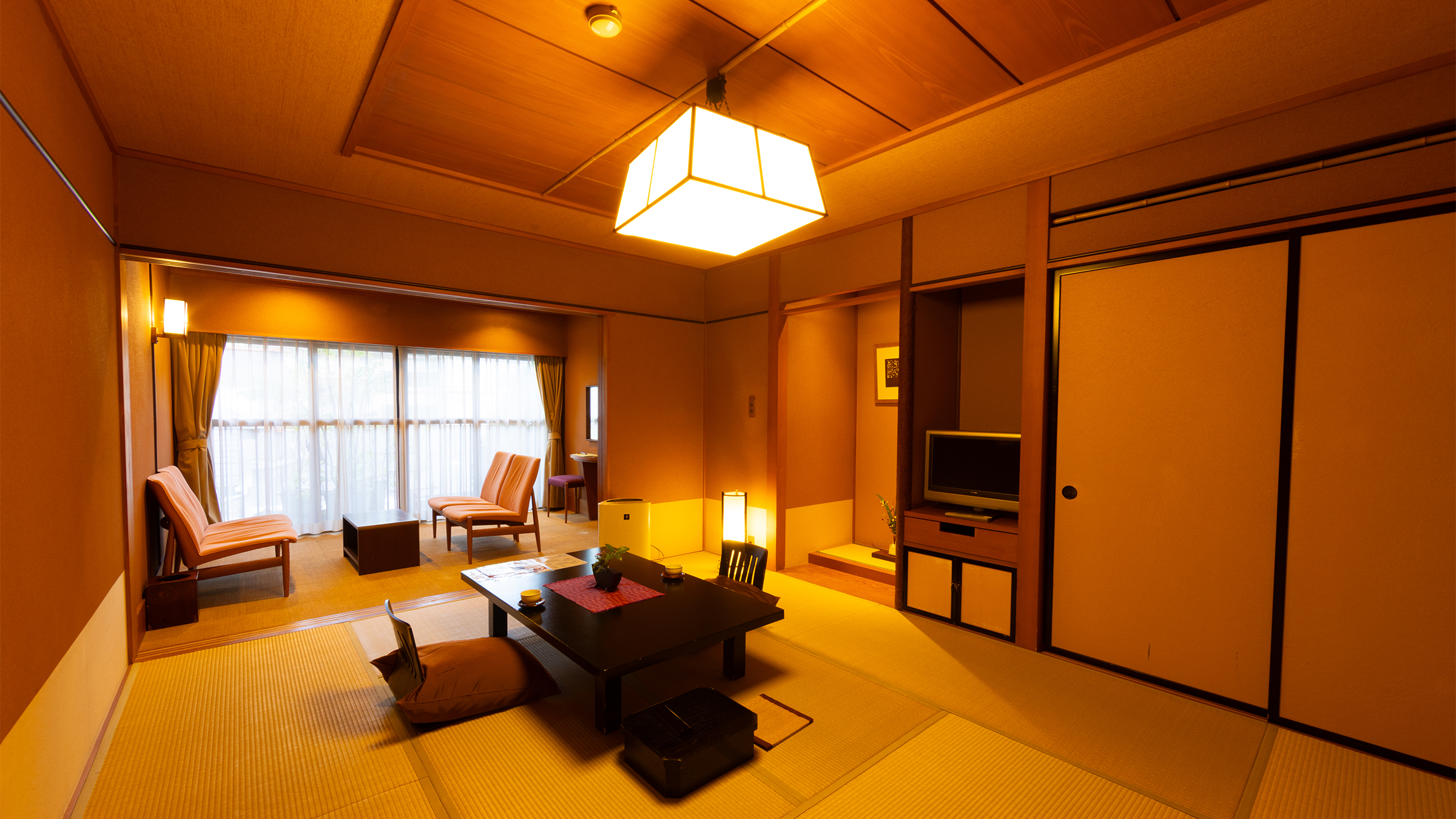 ＜源泉かけ流し＞半露天風呂付客室［浅黄彩－あさぎいろ］［紺碧彩－こんぺきいろ］10畳+6畳