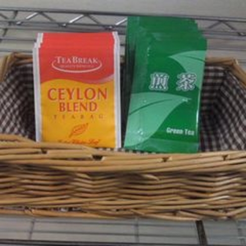 【無料配布】紅茶・緑茶(ドリンクコーナーにあります)