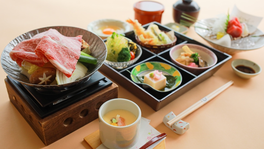 【夕食】三重県名物「松阪牛とまぐろのお造り御膳」