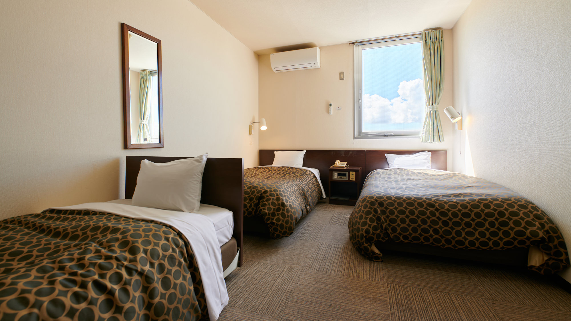 コンパクトトリプル