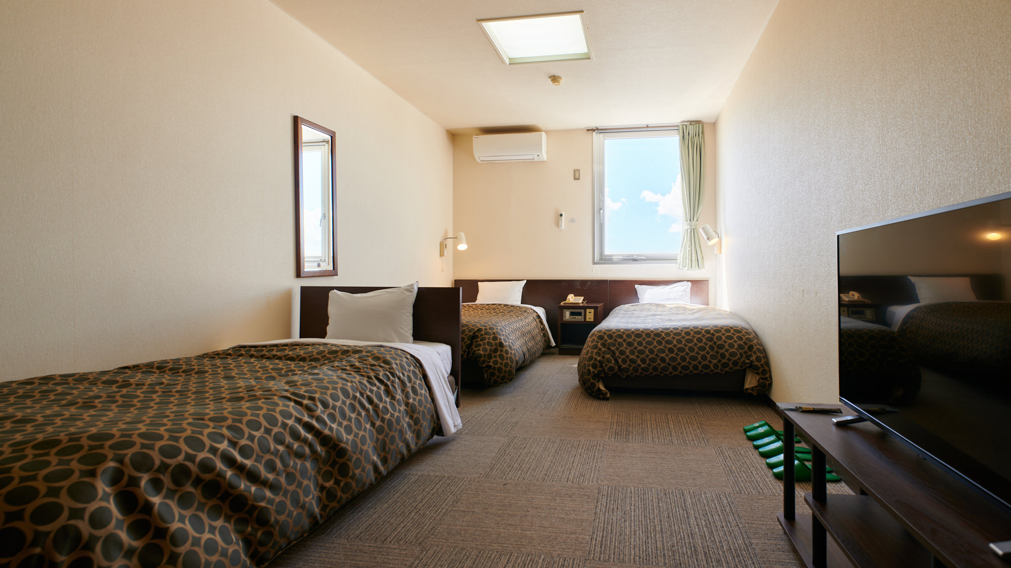 コンパクトトリプル