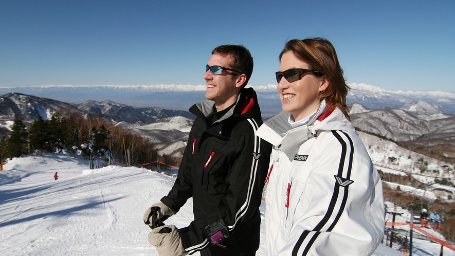 11月中旬～5月とロングシーズンにスキーが楽しめる志賀高原