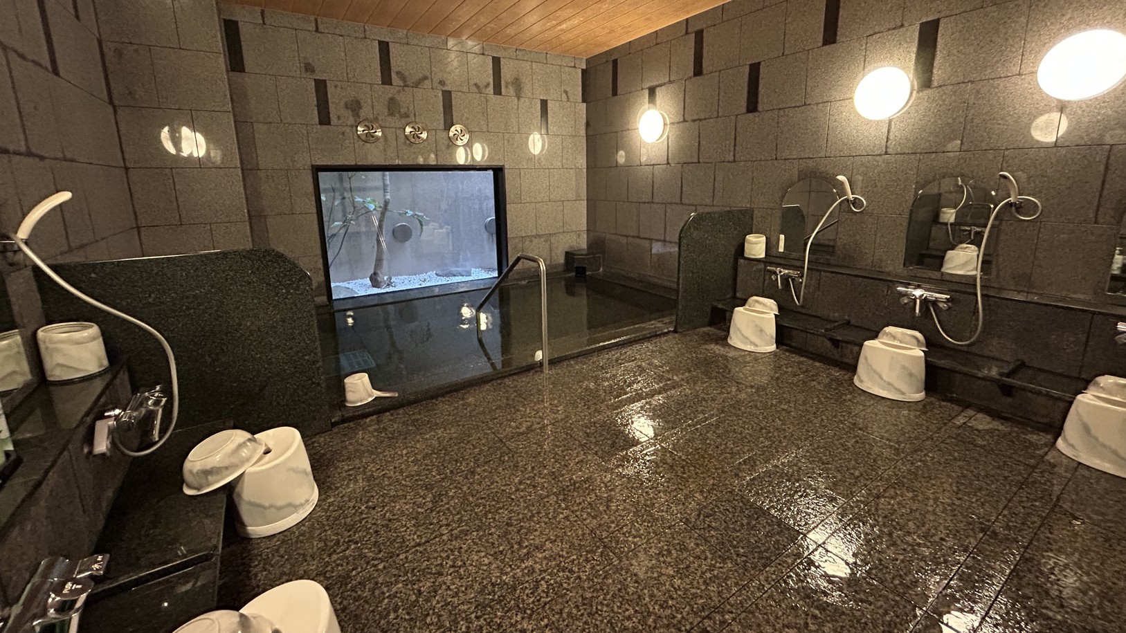 男性大浴場　営業時間【15：00～2：00　5：00～10：00】