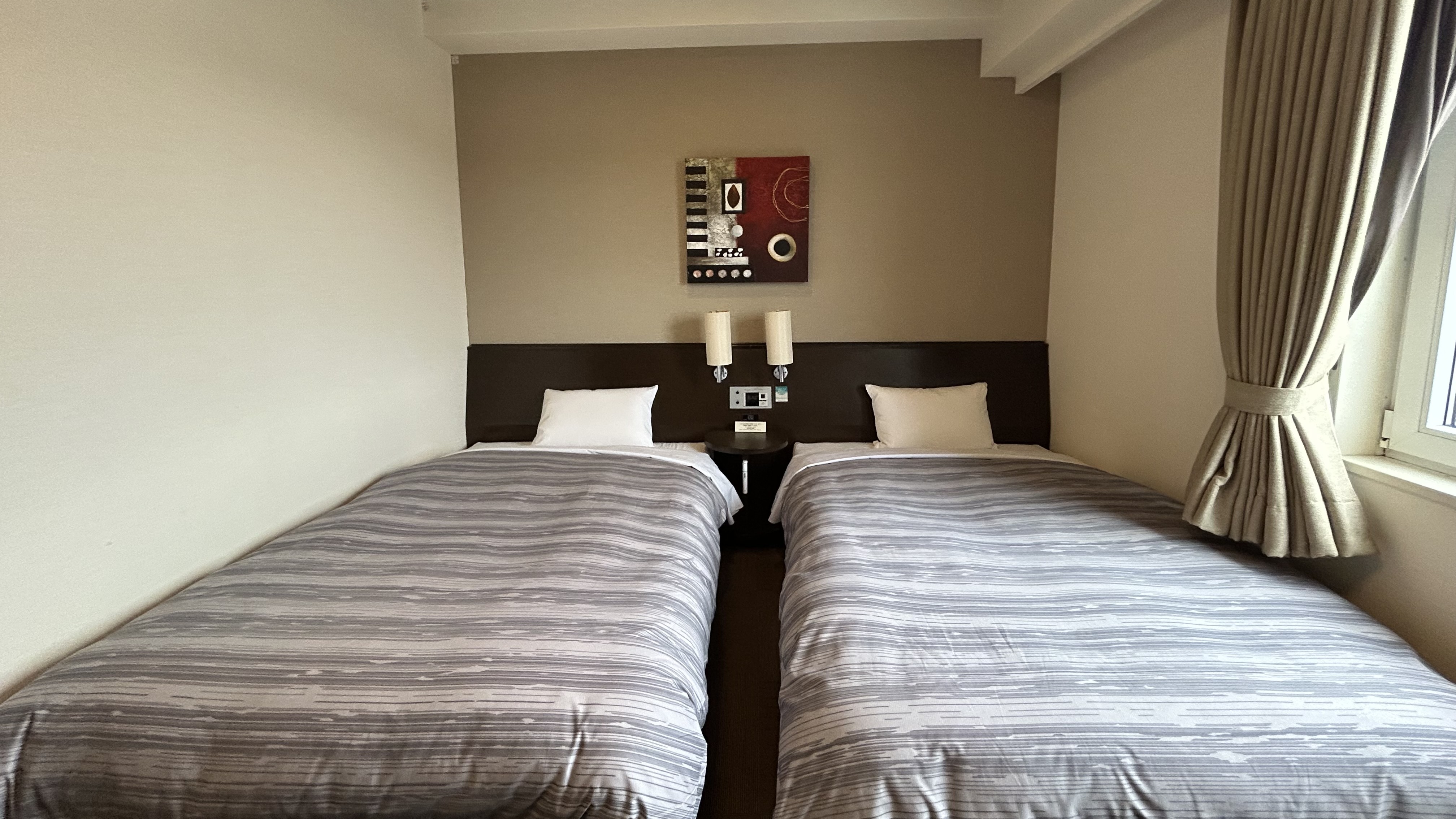 コンフォートツイン　ベッド幅120&times;196　20平米