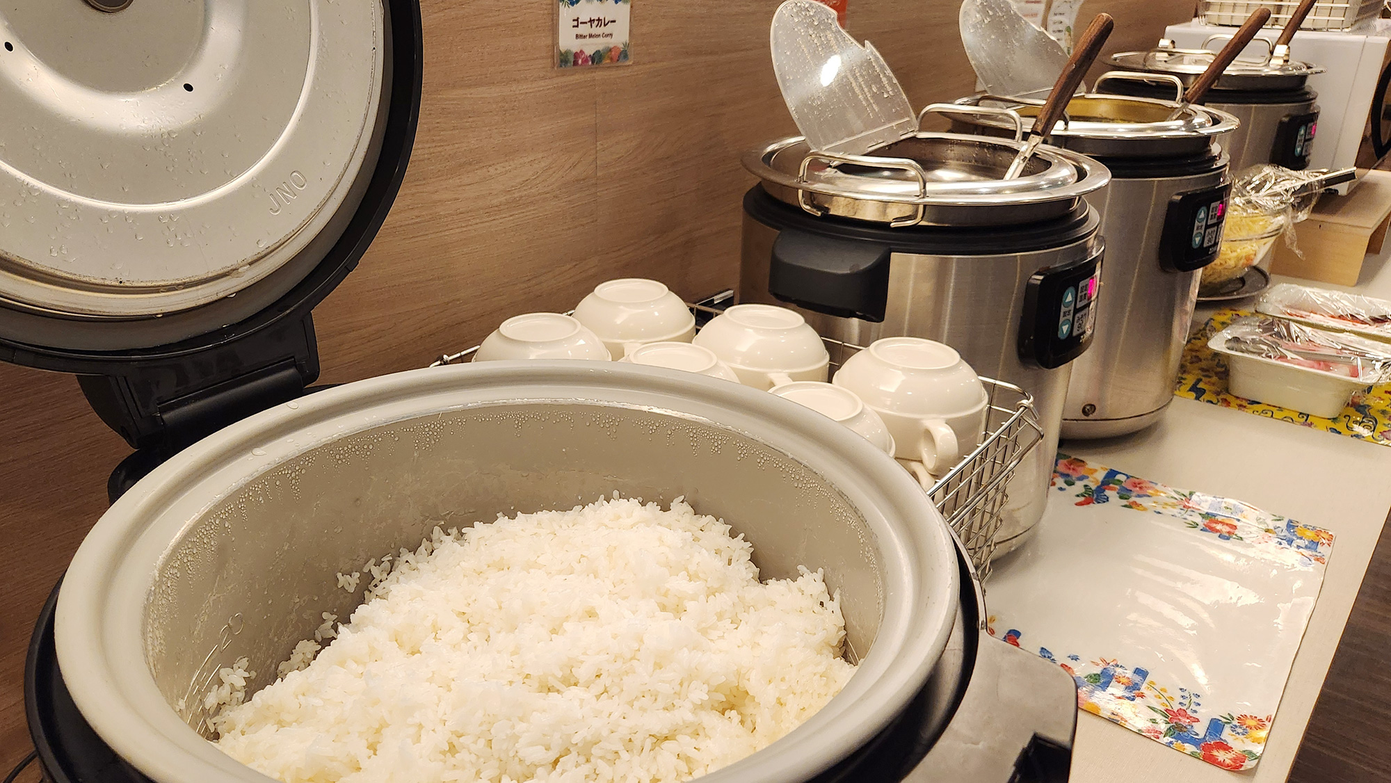 【無料朝食サービス】ライス・スープ提供イメージ
