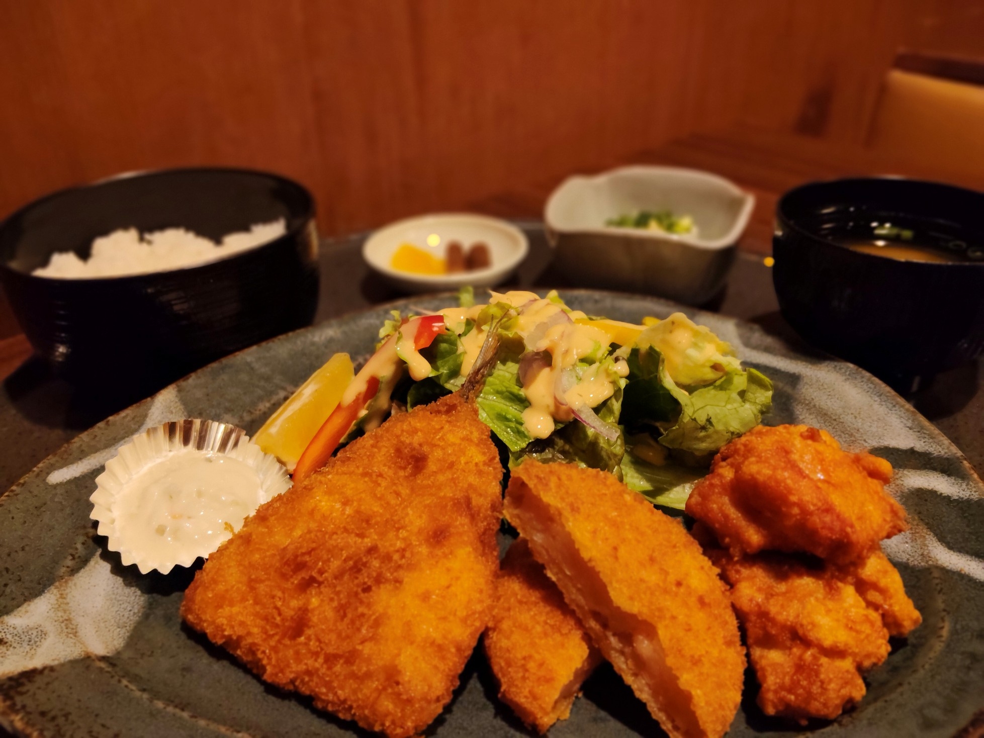 ★平日限定！！一泊二食付プラン★【朝食・駐車場無料】　　※大型車輛駐車不可