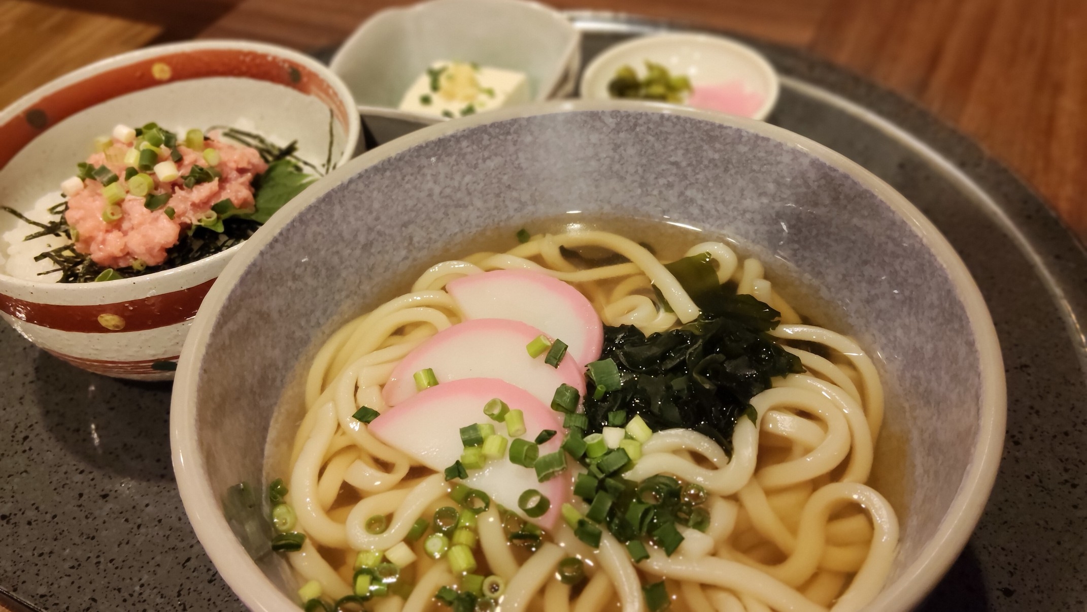 ★平日限定！！一泊二食付プラン★【朝食・駐車場無料】　　※大型車輛駐車不可