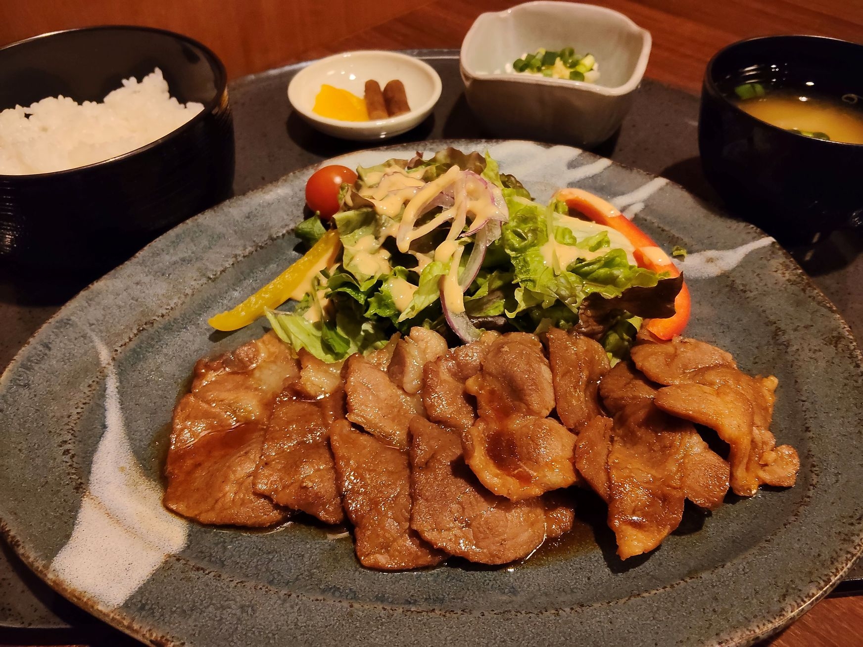 ★平日限定！！一泊二食付プラン★【朝食・駐車場無料】　　※大型車輛駐車不可