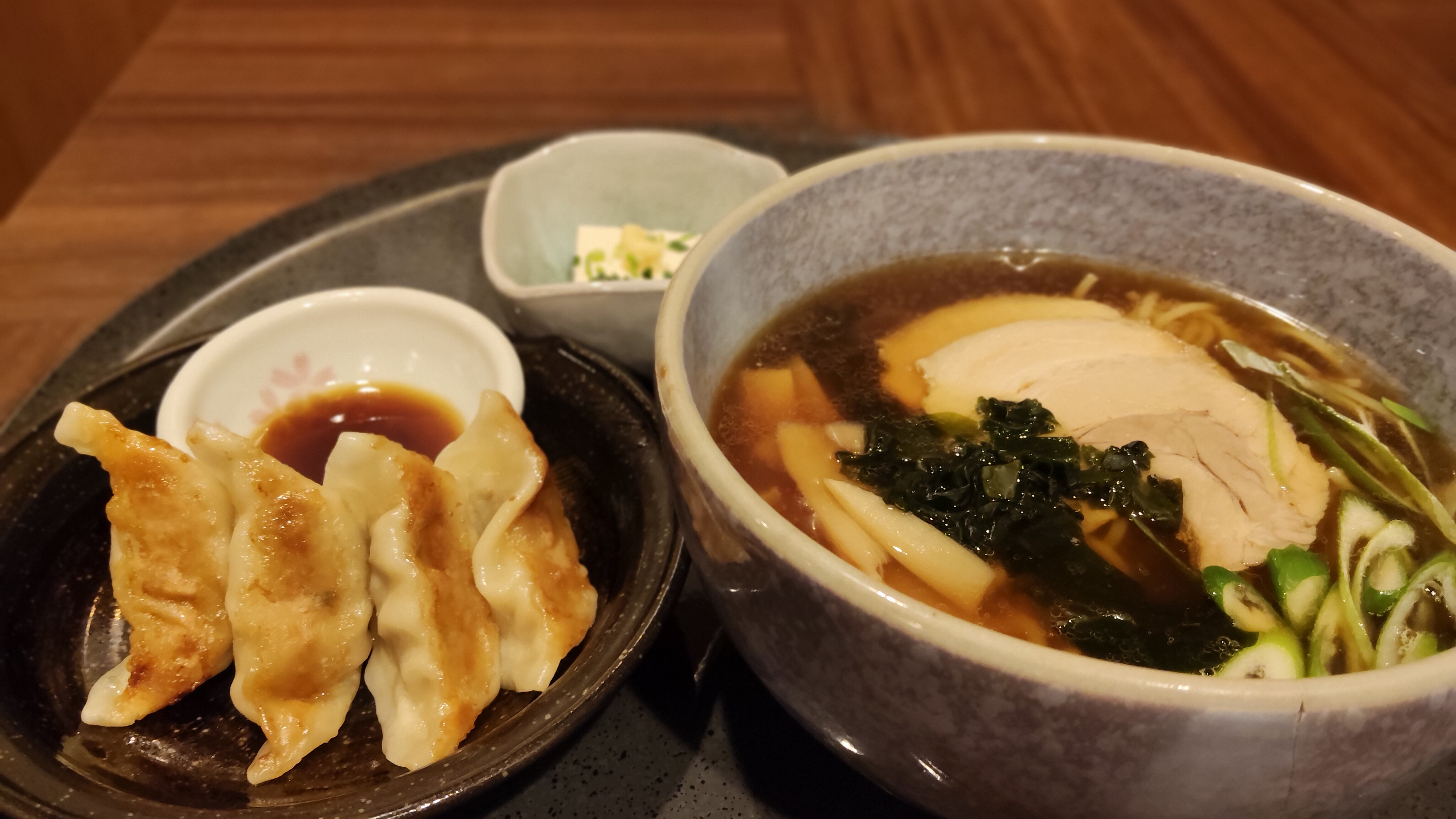 夕食メニュー一例【ラーメン＆餃子セット】