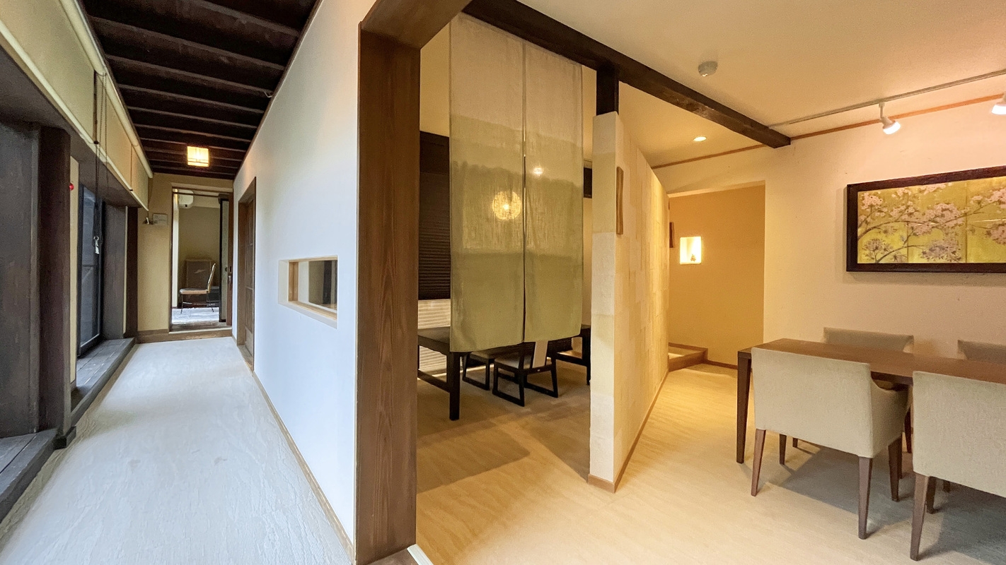 【10％OFF】【楽天スーパーSALE】季節のコース料理×ワインフルボトルで贅沢旅≪1泊2食≫