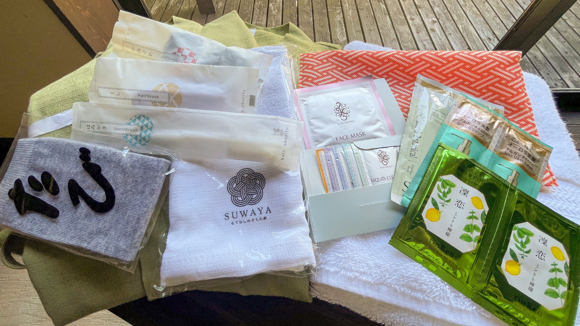 アメニティー類　シャンプーは常時備え付け＋３種類ご用意しております。ゆっくり温泉お楽しみください。