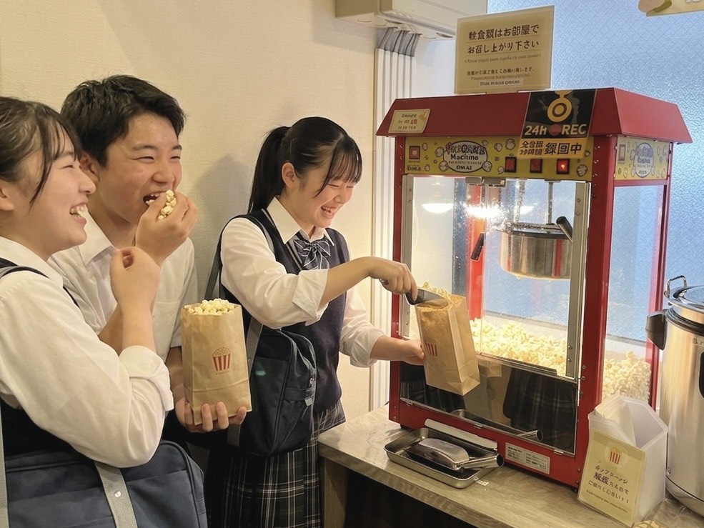 ポップコーンサービスあり！◎ 宿泊利用もネットカフェ利用のお客様もご利用いただけます