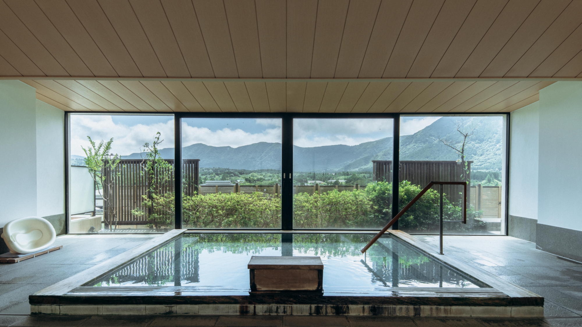 【中華ビストロ五廻】中華ビストロ「五廻」と「一游」和の匠の革新的なコラボレーションプラン／19:30