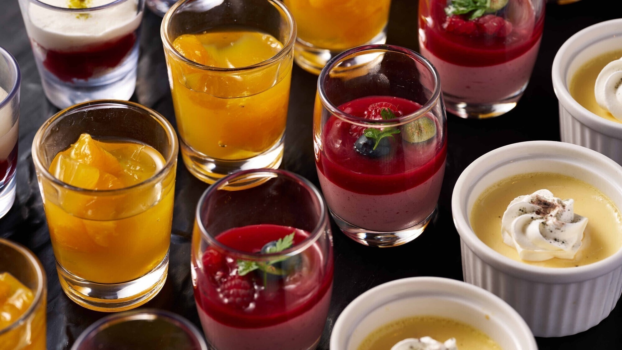 【5％OFF】【楽天スーパーSALE】〇大人気グルメブッフェ×温泉で癒しのリゾートステイ／19:30