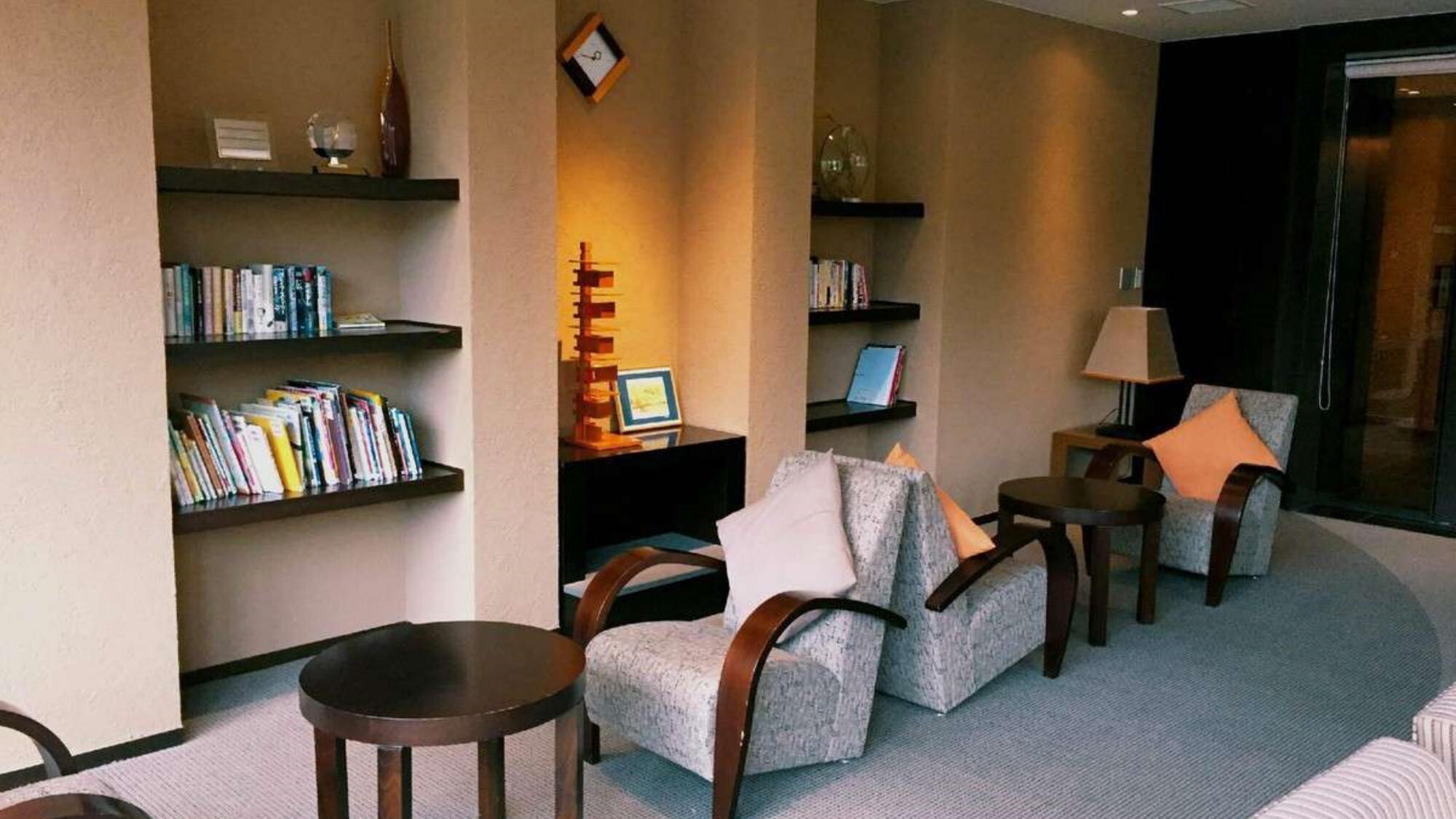 【ライブラリー】本と共に最高の休日を…