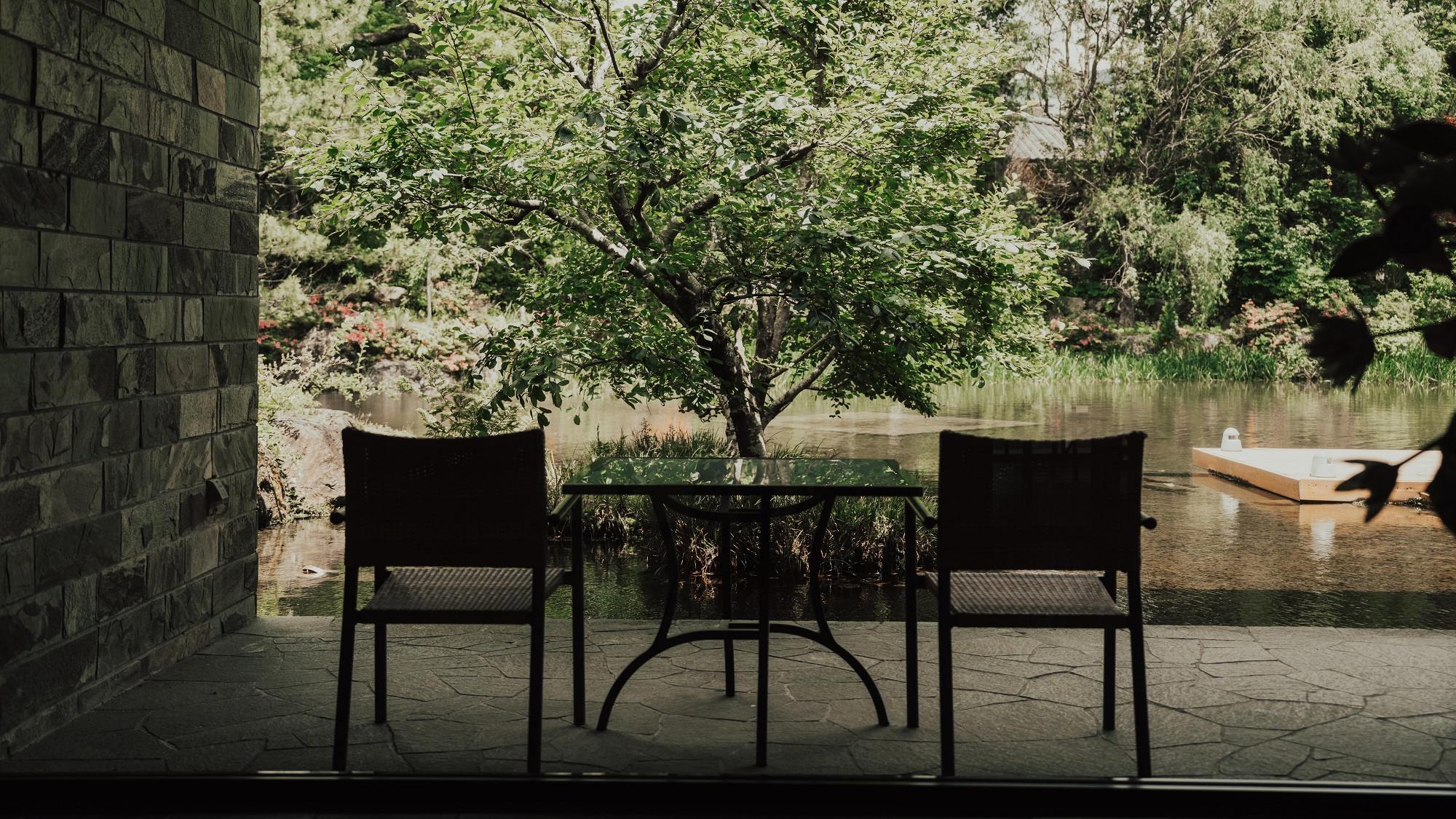 【外観】悠久の自然に包まれて、上質な休日をお楽しみください。