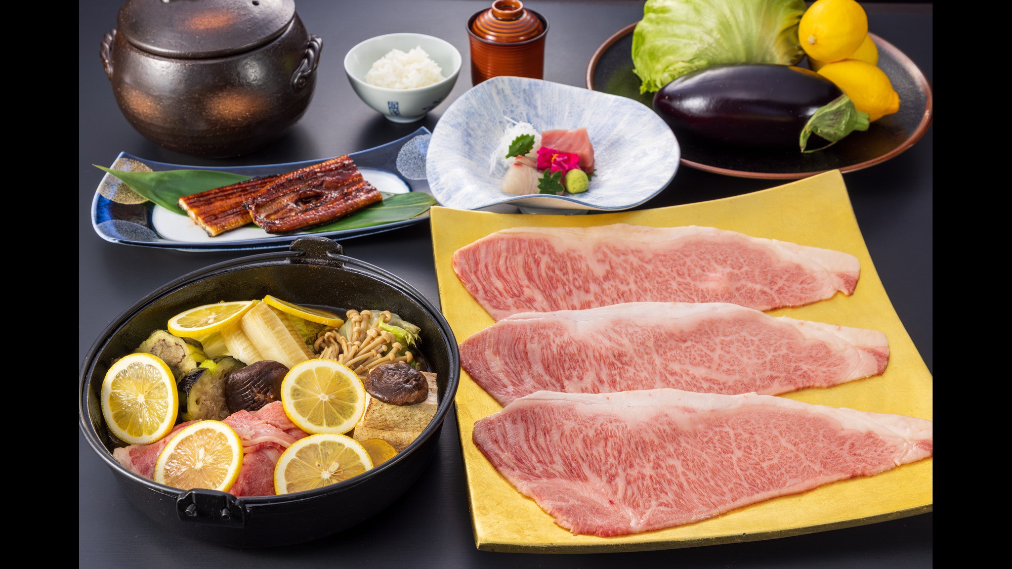 【和食】松阪牛と箱根レタスのすき鍋
