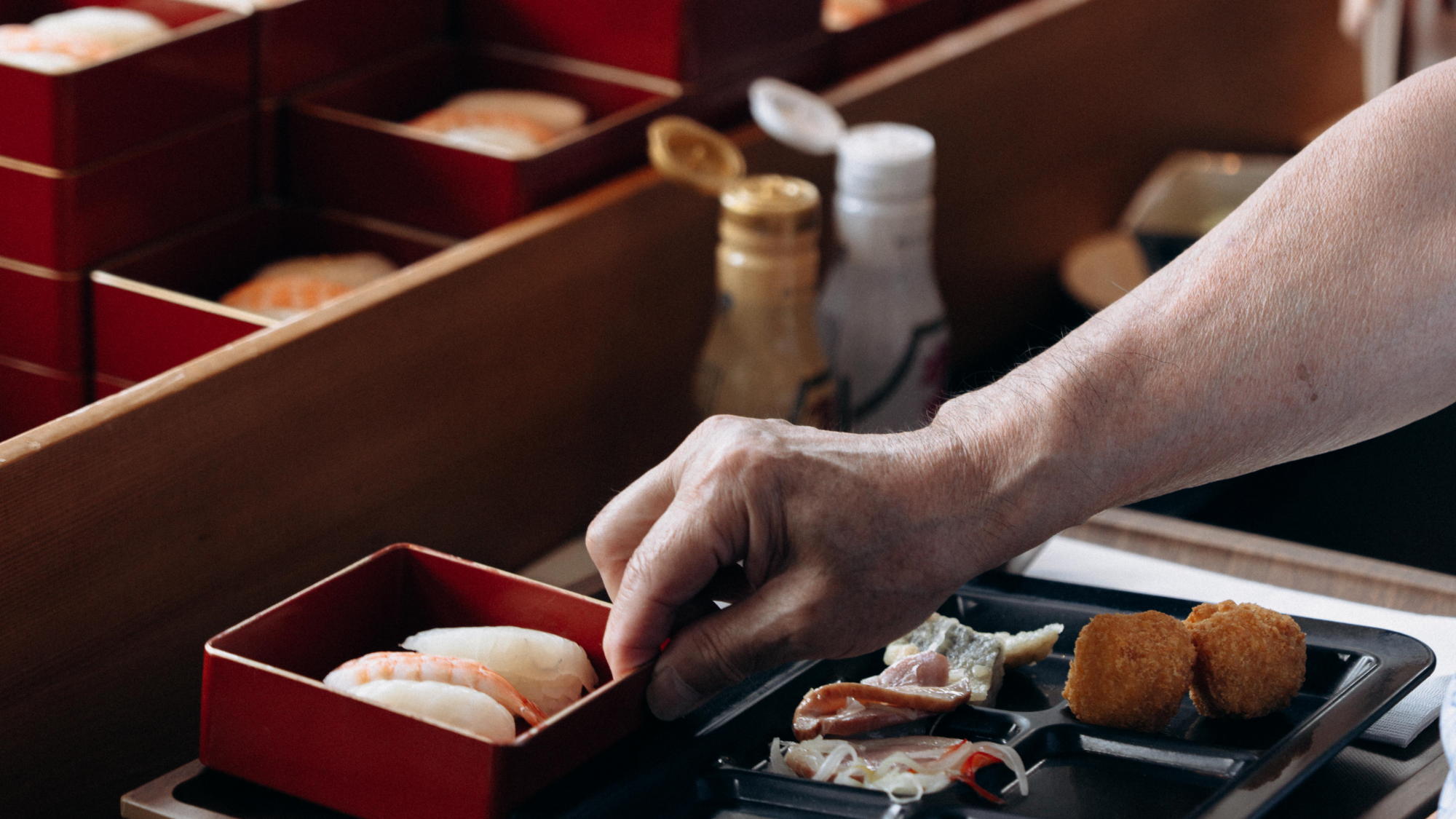 【季節のグルメブッフェ】春夏秋冬でメニューが一新される「四季食材の80種グルメブッフェ」