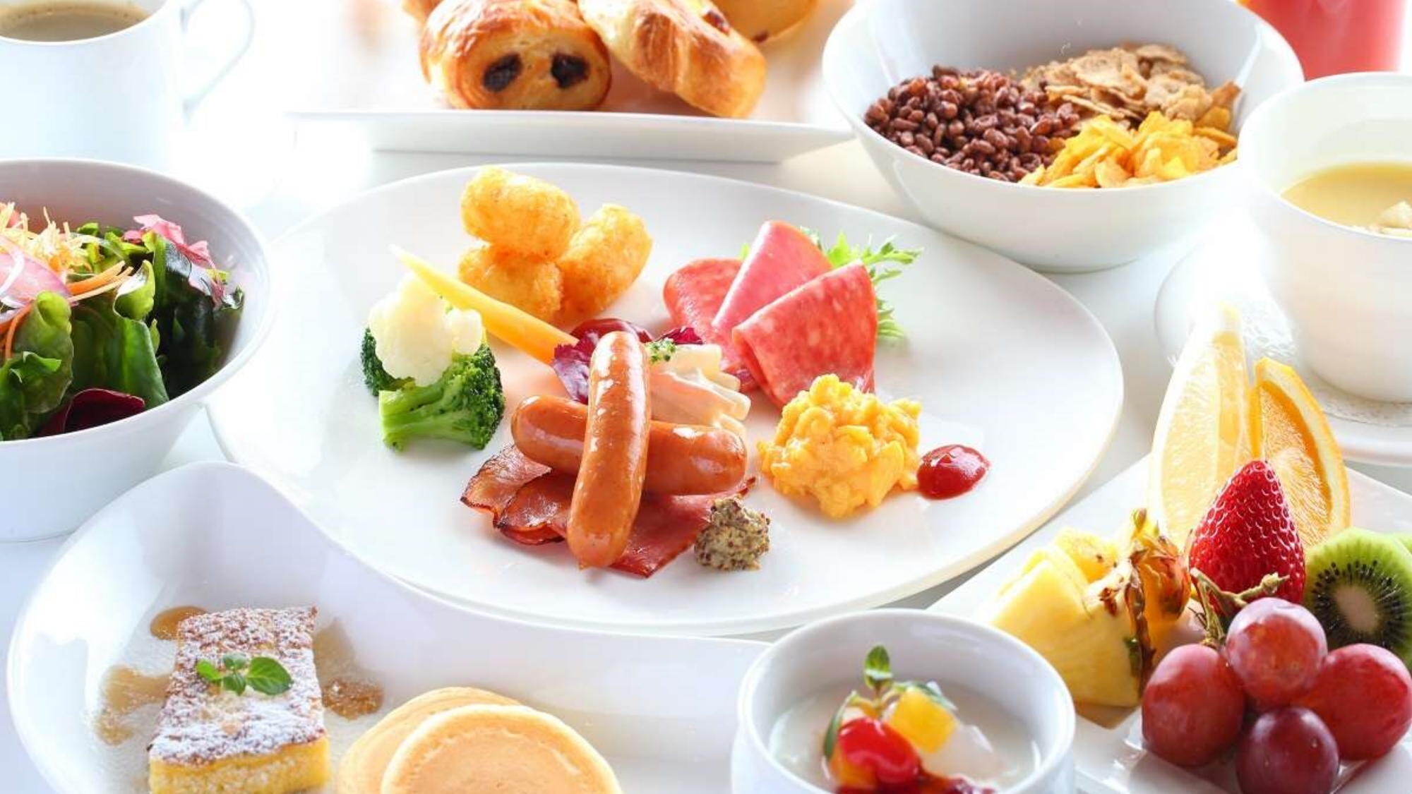 【朝食ブッフェ】大人からお子様まで大人気の朝食ブッフェをお楽しみください。
