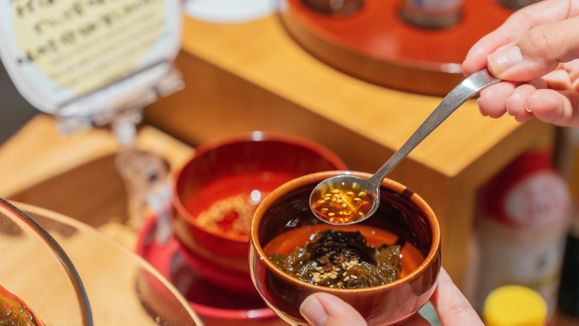 ひと工夫でさらに美味しい！ピリ辛アレンジもずく酢