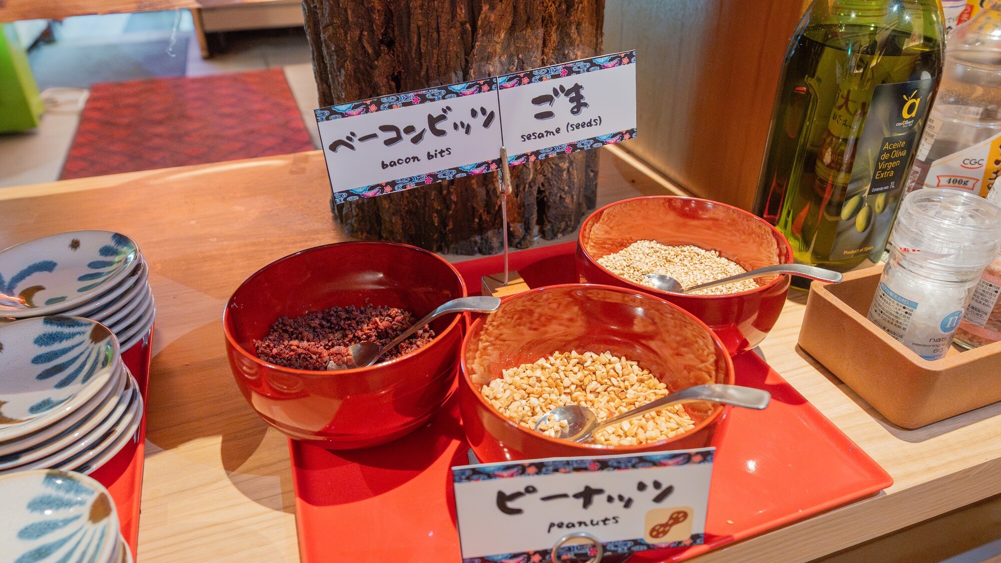 新鮮なサラダを、自分好みにアレンジ！