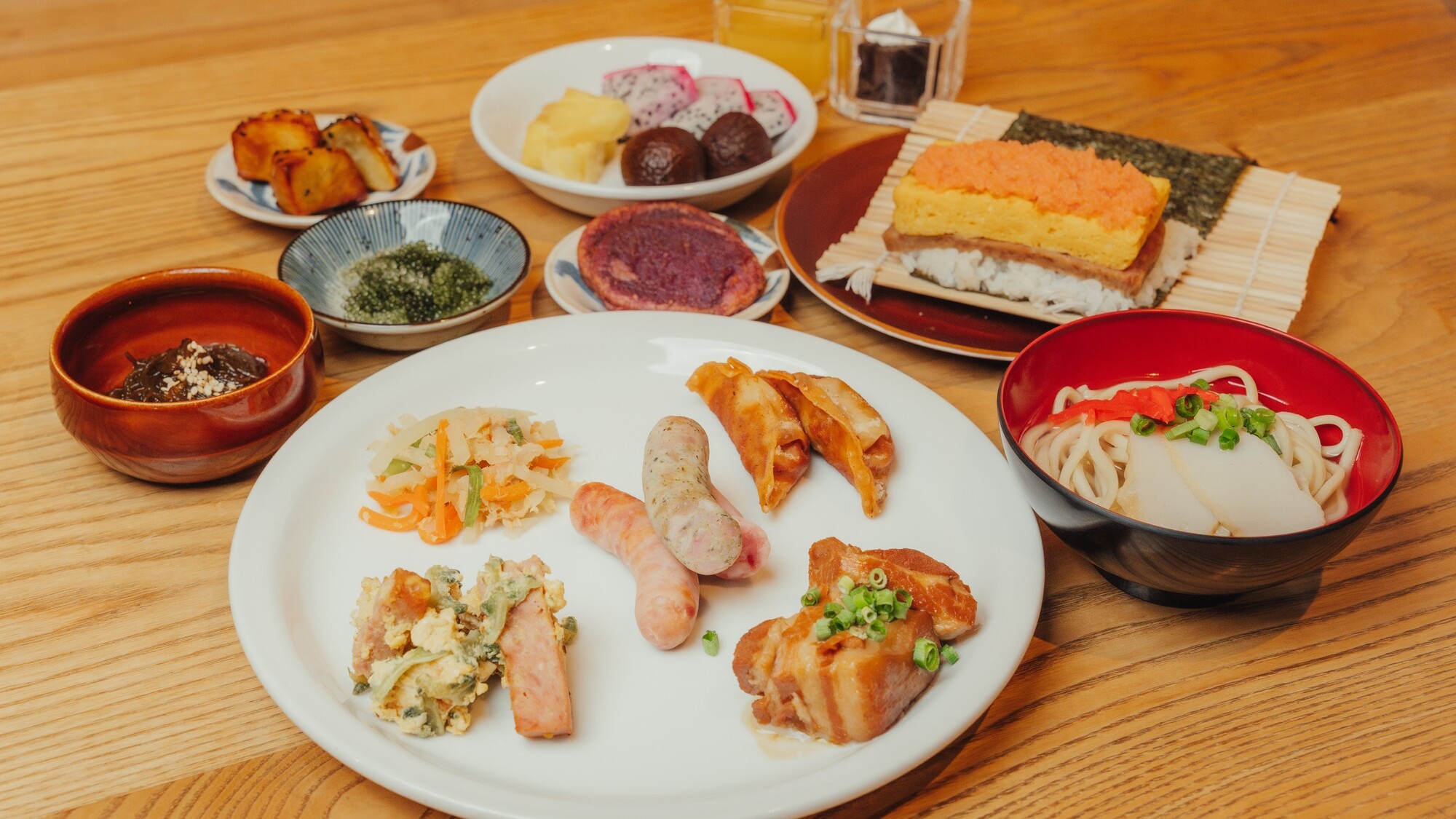 旅の朝はアートステイの朝食から始めませんか