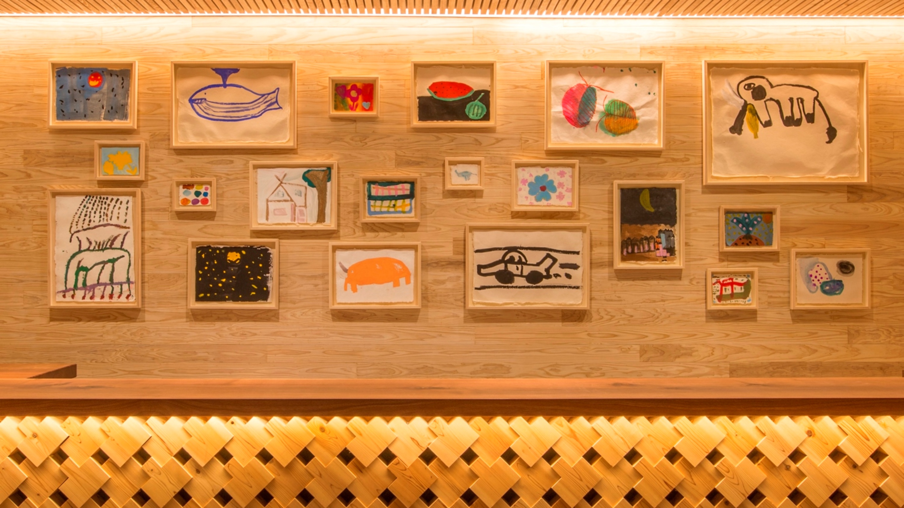 フロント　24時間スタッフが常駐しております。