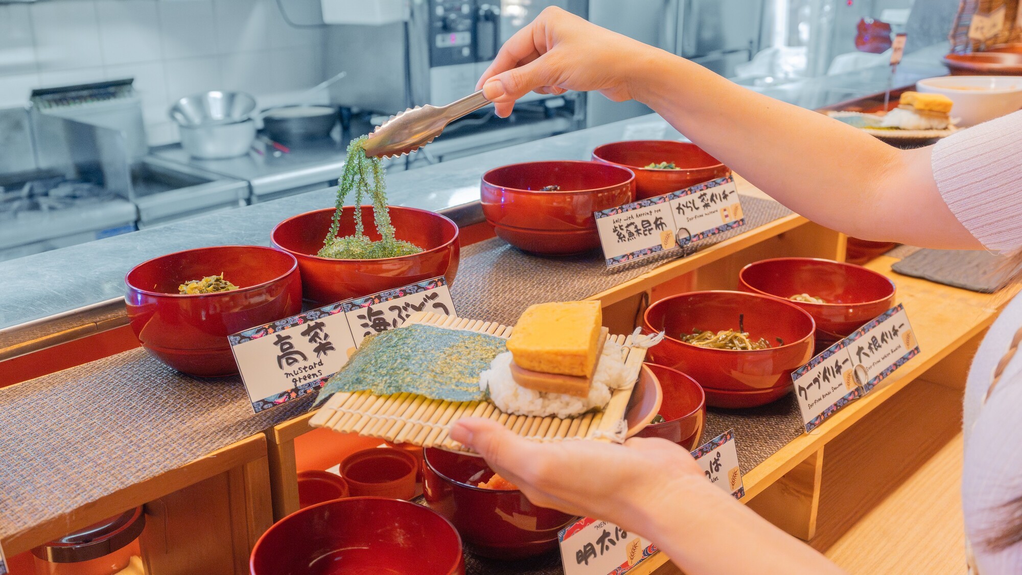 多彩なトッピングの具材をのせてあなただけのオリジナルに