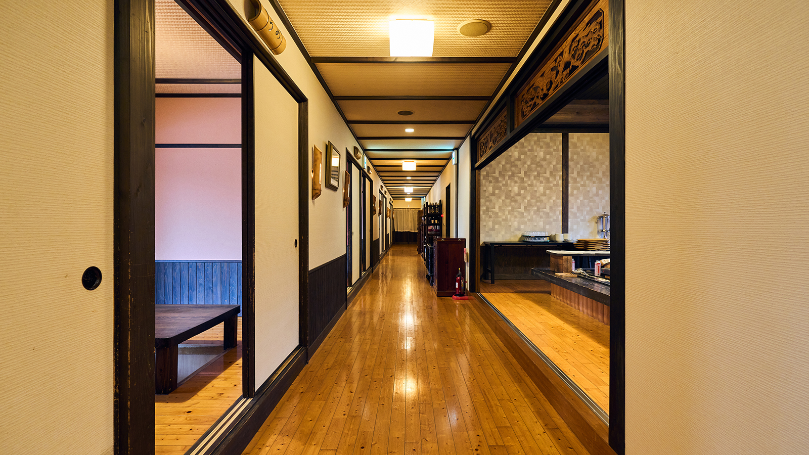 【施設】お食事処　廊下