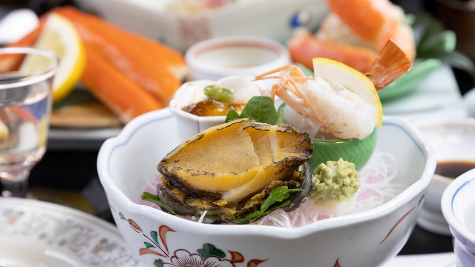 【また来て割対象】お料理グレードUP×選べるいしかわ牛　贅沢な厳選食材鮑＆季節料理♪＜夕食部屋食＞