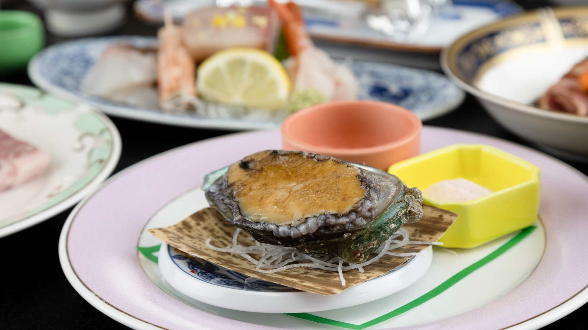 【お料理グレードアップ×選べるいしかわ牛】贅沢な厳選食材（アワビ）＆季節料理を堪能♪ご褒美プラン
