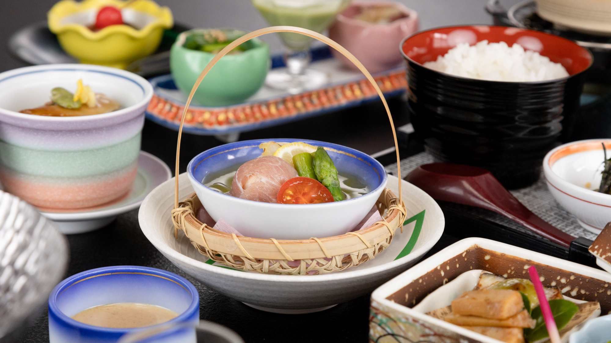 【グループ旅行応援】大人5名様以上で特典付！個室食で安心♪料理長おすすめプラン〜料理11品〜