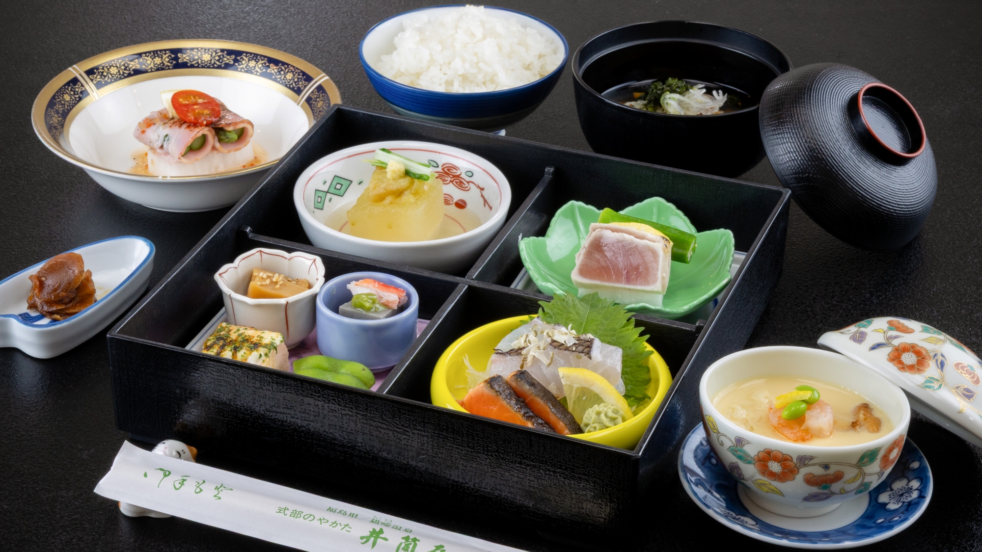 *【朝食一例】炊きたての地元産コシヒカリとごはんに合うおかず満載の身体に優しい和定食です。