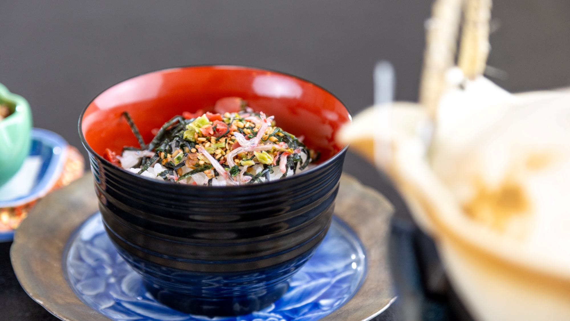 *【夕食一例】梅ちりめん茶漬け。自慢のだし汁！石川町産のコシヒカリをお楽しみください