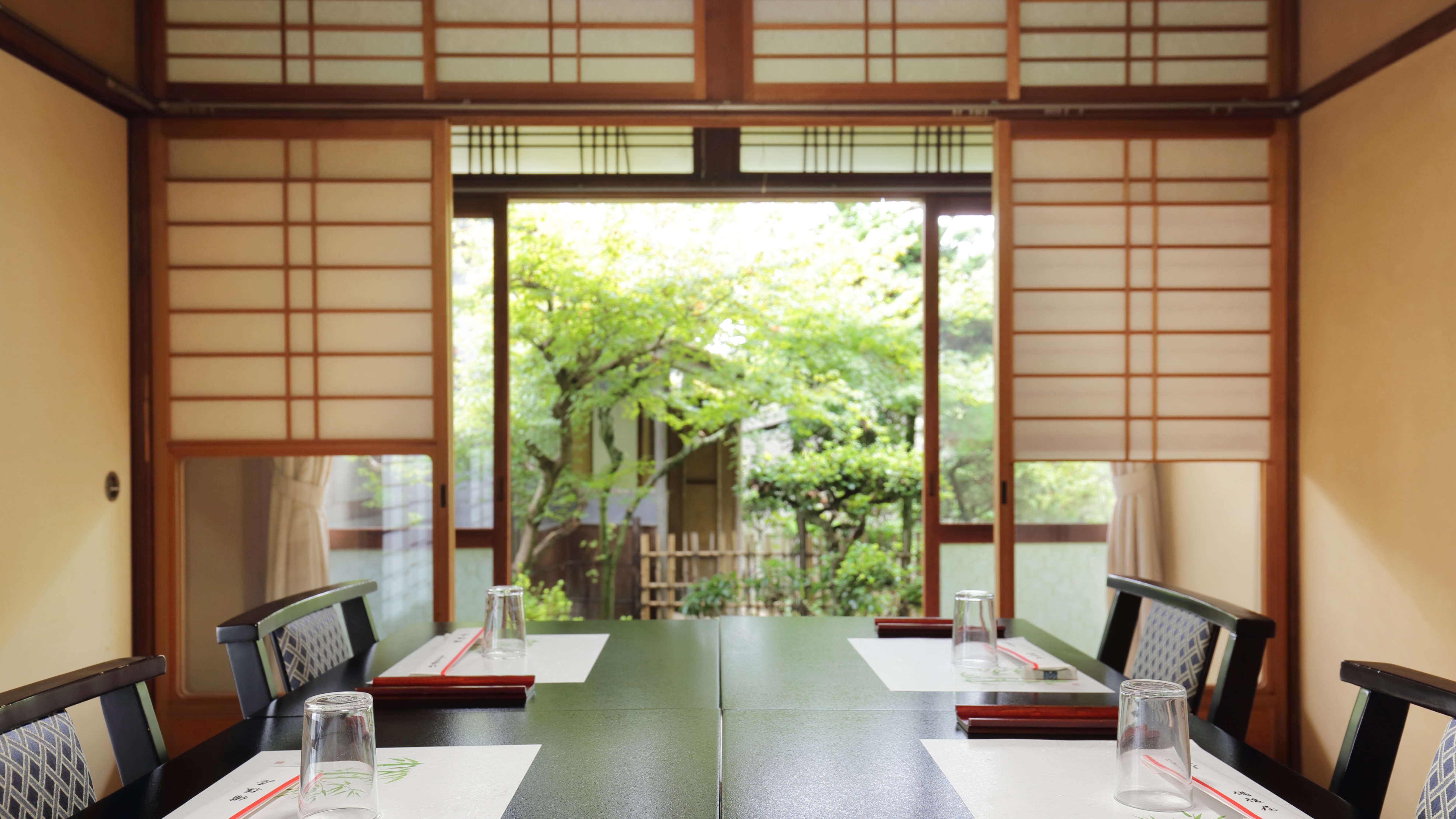 【部屋一例】お食事は離れか個室にて