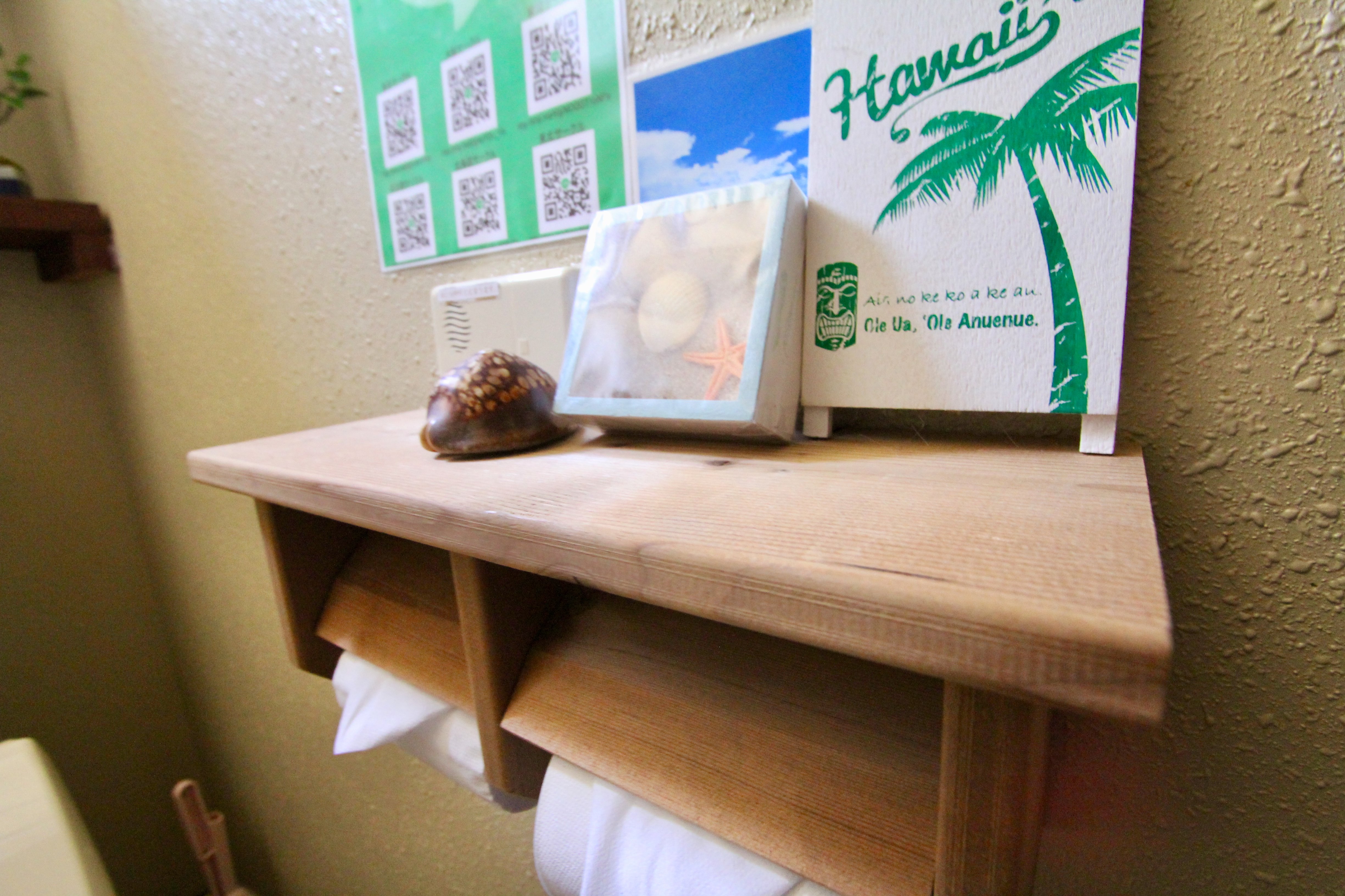 フィンランドウッドで特注のトイレットペーパーホルダー