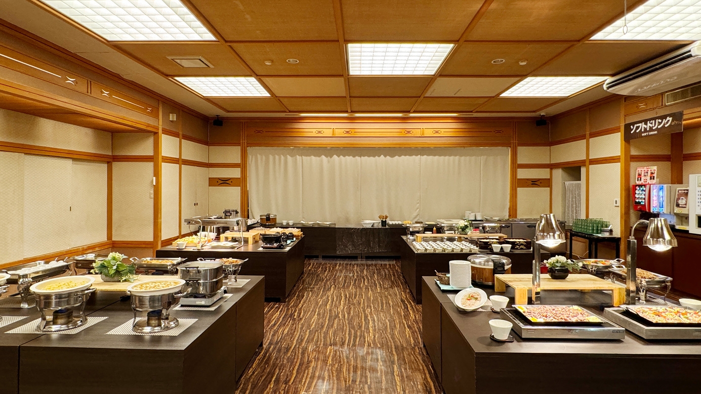 【和室二間ご家族やご友人など大勢にてご一緒におくつろぎいただける】一泊二食バイキングプラン