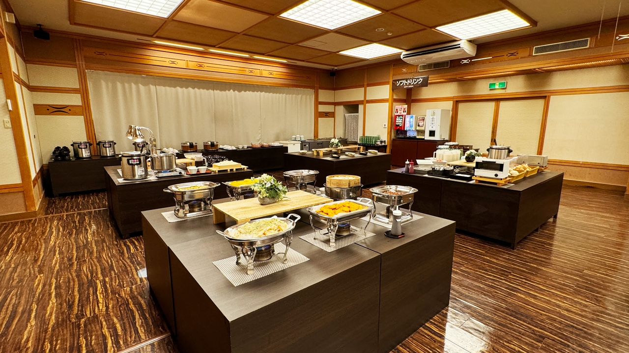 伊東園ホテル浅間の湯の夕食バイキング会場