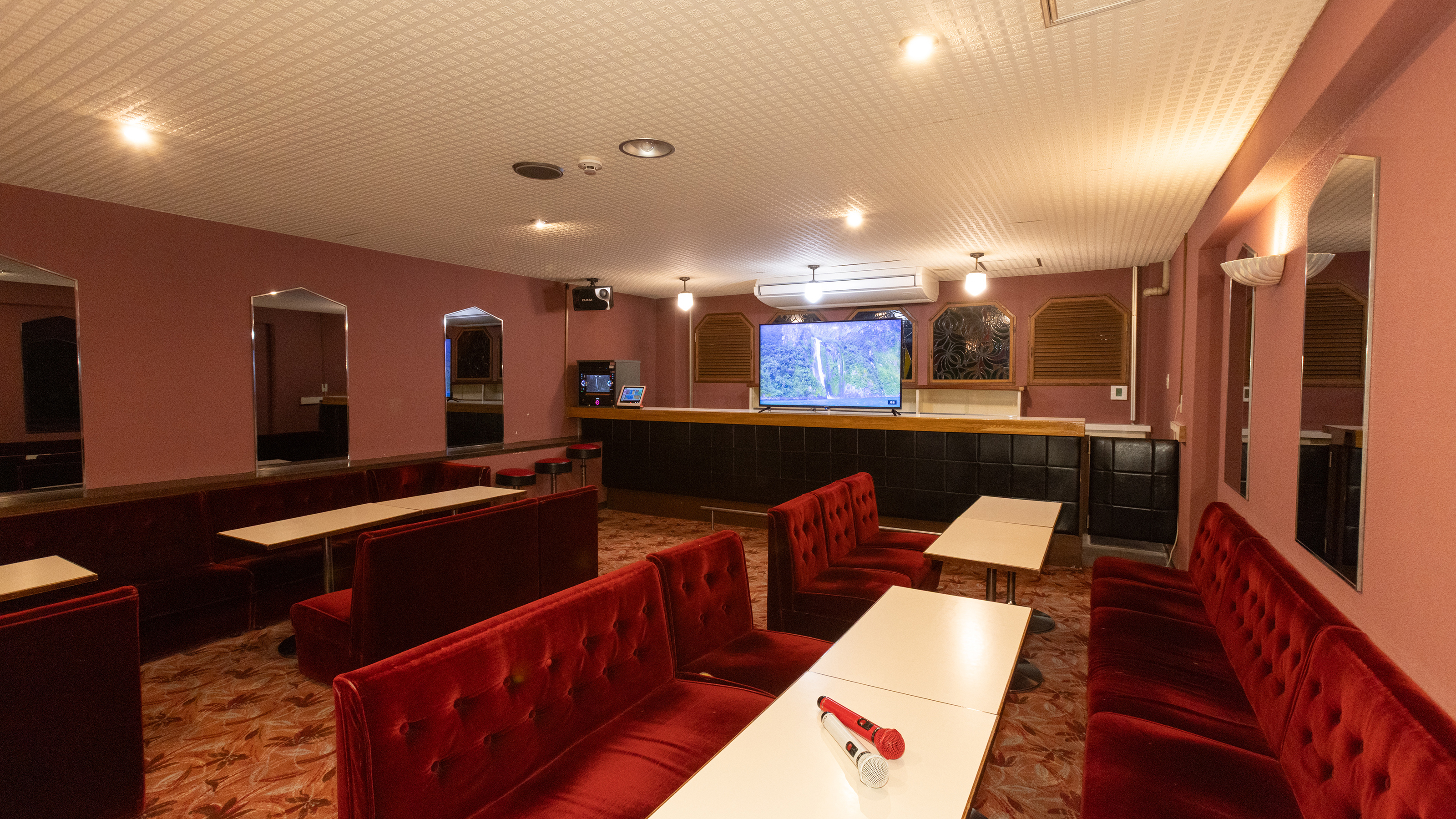 カラオケルーム（無料）