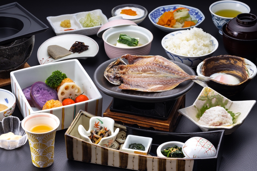 【さき楽30×2食付スタンダード】部屋食で伊豆美味とプライベートな熱海の湯宿時間｜5つの貸切露天風呂