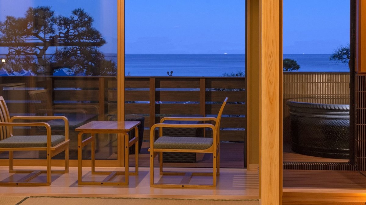 『蓬莱』温泉露天風呂＆広縁＆アウトテラス