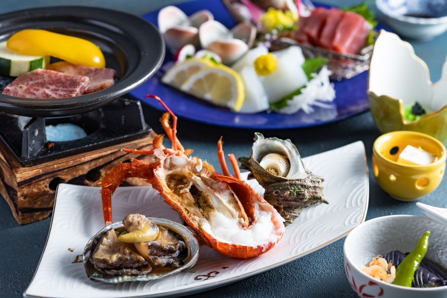 【スタンダード】鮑・伊勢海老の浜焼きなど伊豆の味覚を満喫！ドリンク付（全11品）｜部屋食｜２食付